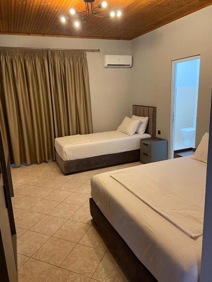"Hotel Lili" Saranda Extérieur photo