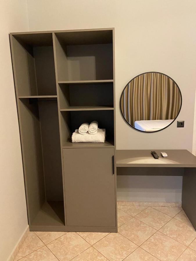 "Hotel Lili" Saranda Extérieur photo