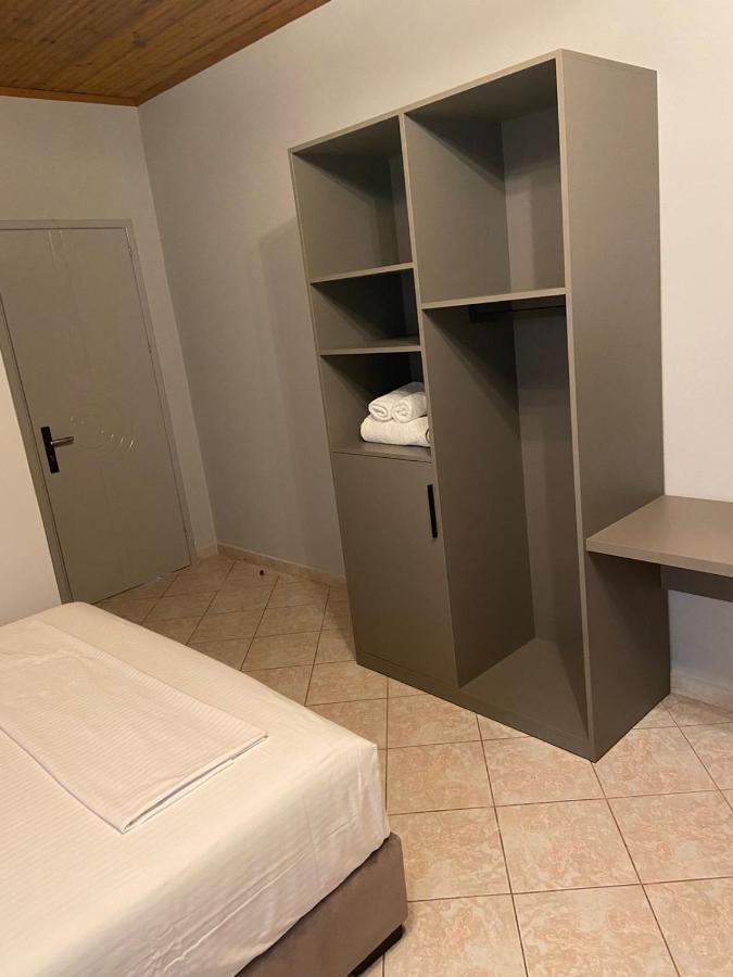 "Hotel Lili" Saranda Extérieur photo