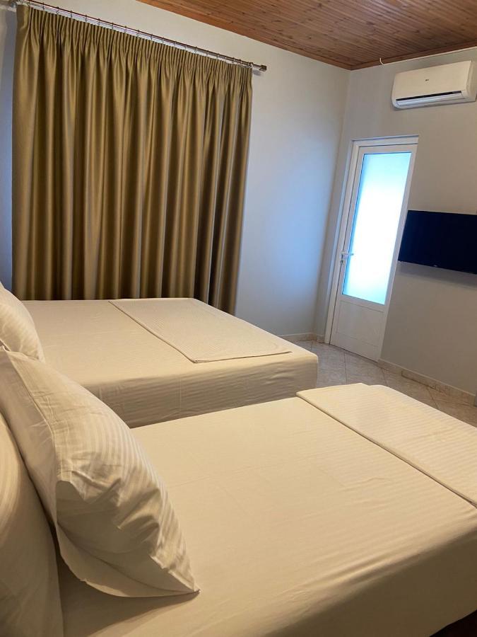 "Hotel Lili" Saranda Extérieur photo